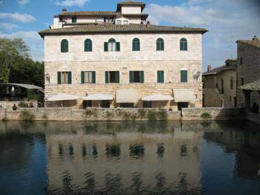 Palazzo Papa Pio II Enea Silvio Piccolomini, di Rossellino