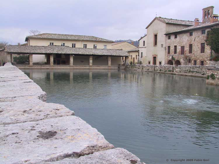 Bagno Vignoni e le terme Bagno Vignoni e le terme