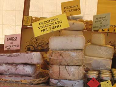 Crete Senesi, gastronomia e prodotti tipici, pecorino e tartufo