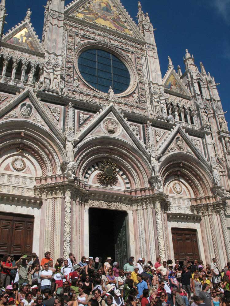 Cattedrale di Siena. Facciata del Duomo di Siena, Giovanni Pisano