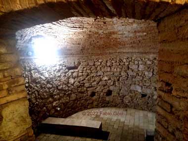 Ghiacciaia in un monastero, Siena