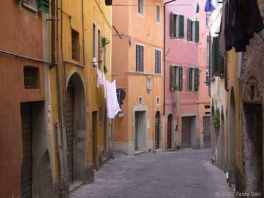 Poggibonsi, centro storico presso Collegiata e Palazzo Pretorio