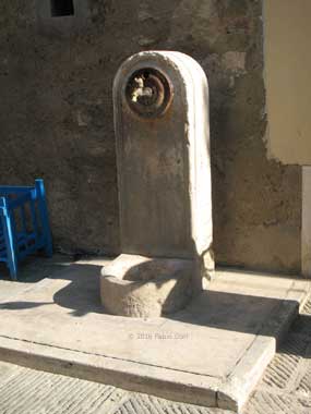 Rapolano Terme, fontana