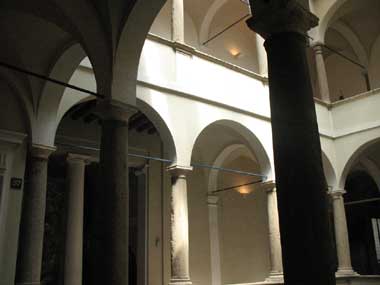 Siena, palazzo Bridigi Buonsignori