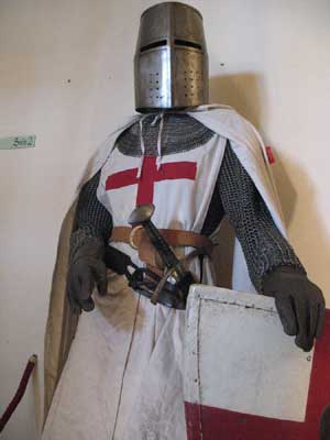 Armi Templari. Armatura di un cavaliere templare