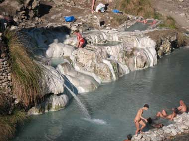 Bagni di Petriolo Terme. Le terme libere vicino a Siena