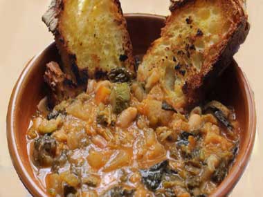 il menù del pellegrino, zuppa di pane o ribollita toscana